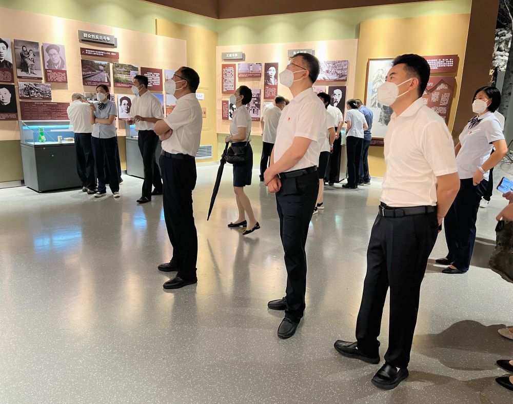 吉高千方黨支部與吉高股份黨委共同參觀(guān) 吉林省博物館“破曉——吉林人民革命斗爭(zhēng)史陳列”